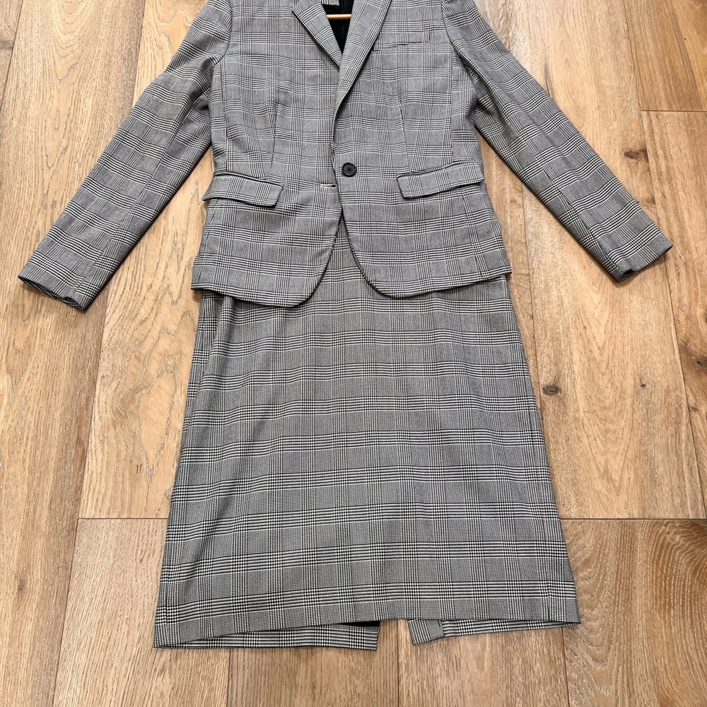 Ann Taylor Black and White Houndstooth Blazer